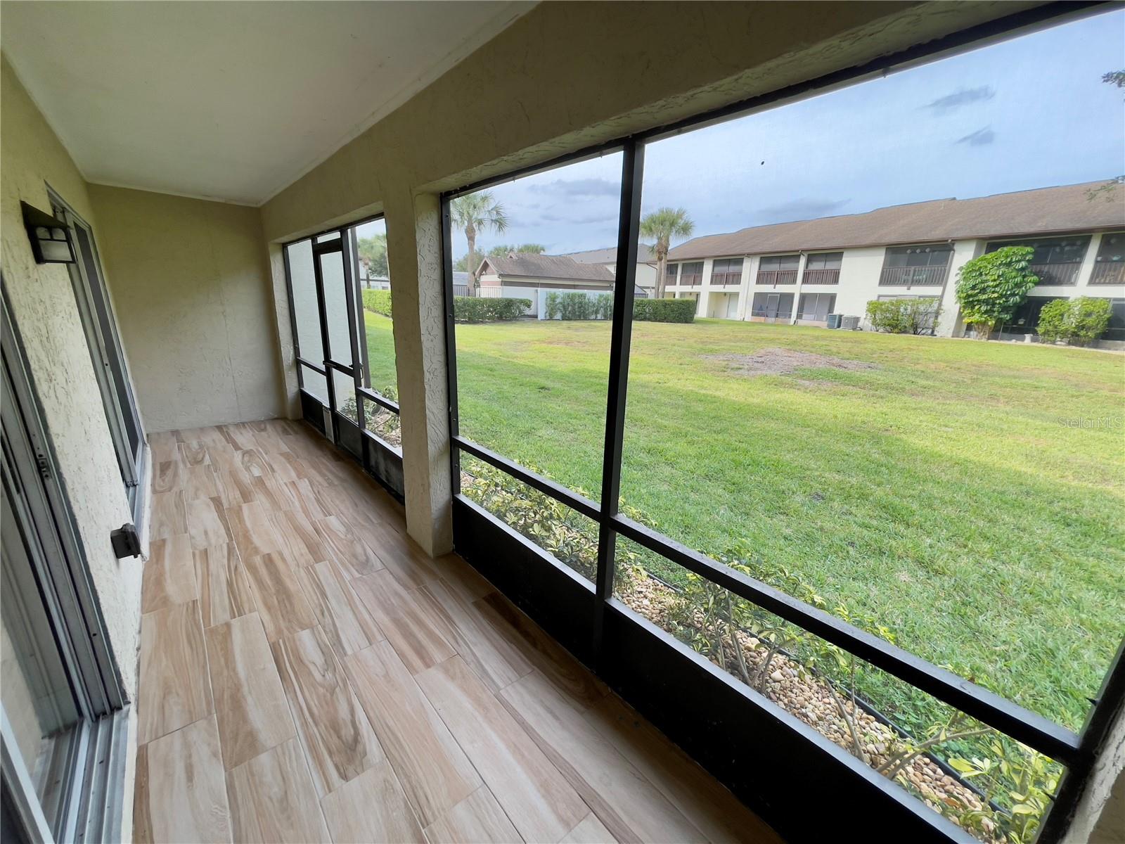 Image 16 of 27 For 600 Northern Way 1601