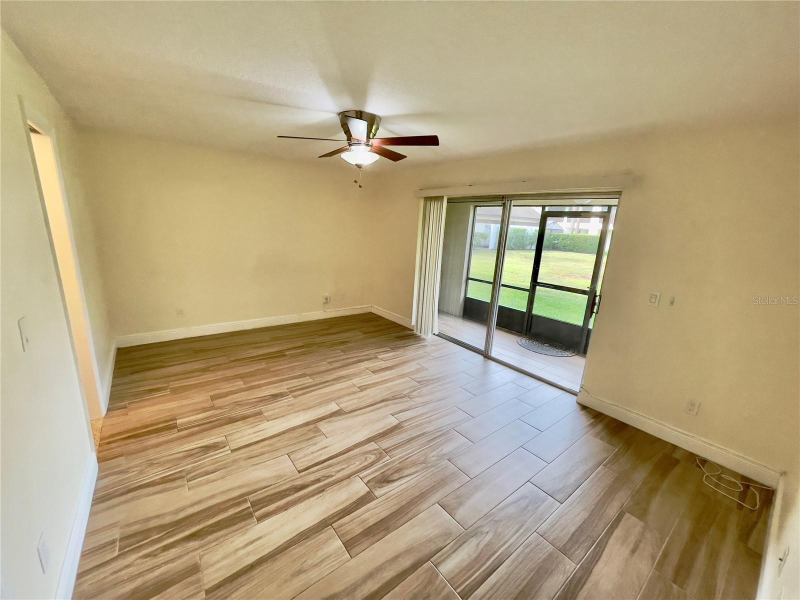 Image 17 of 27 For 600 Northern Way 1601