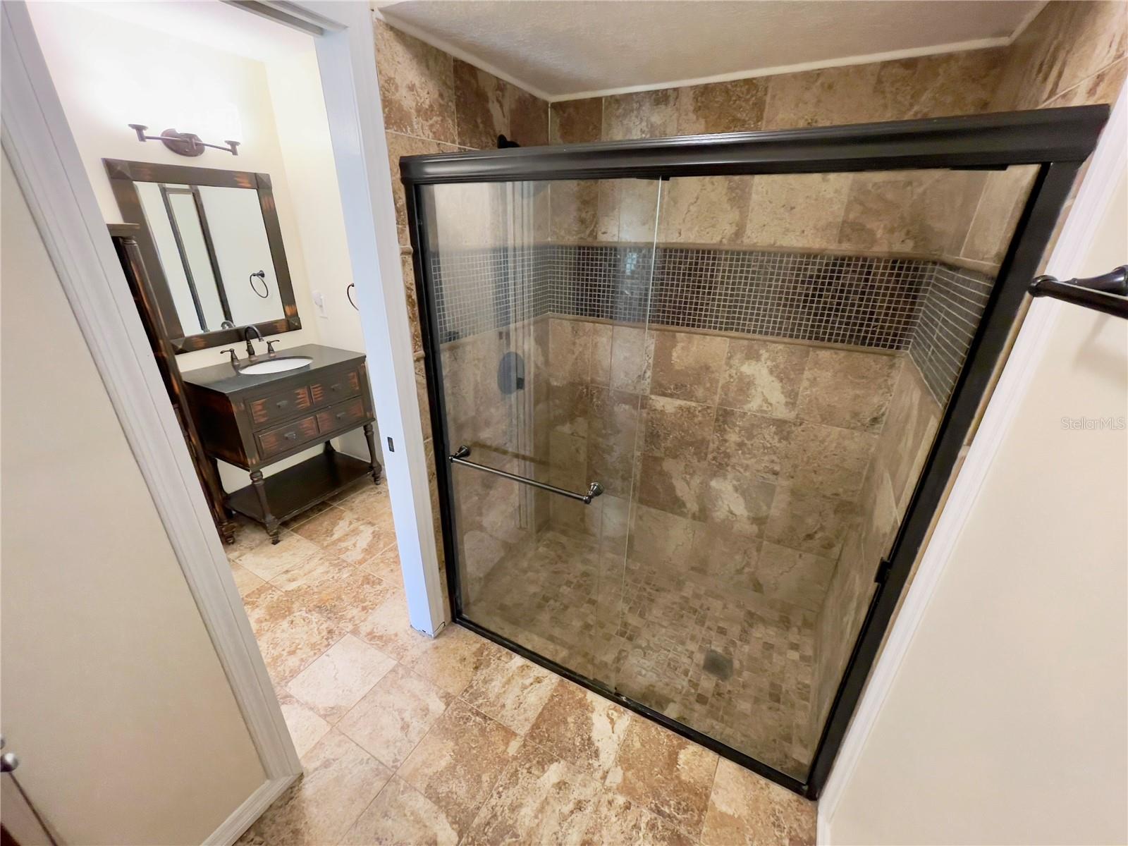 Image 20 of 27 For 600 Northern Way 1601