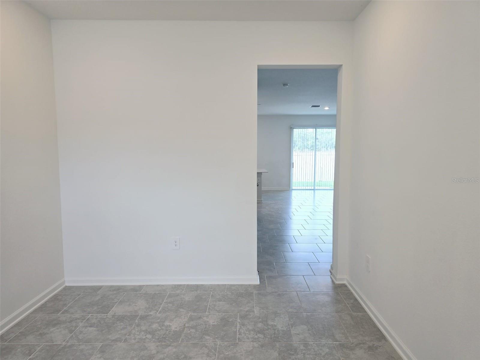 Image 5 of 35 For 7649 Stone Creek Trail