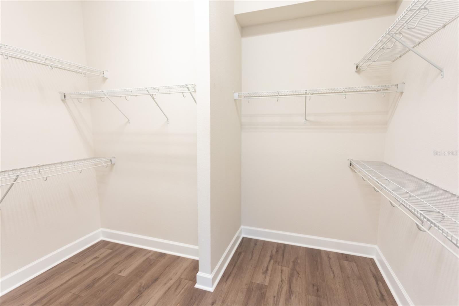 Image 17 of 39 For 8106 Laureate Boulevard