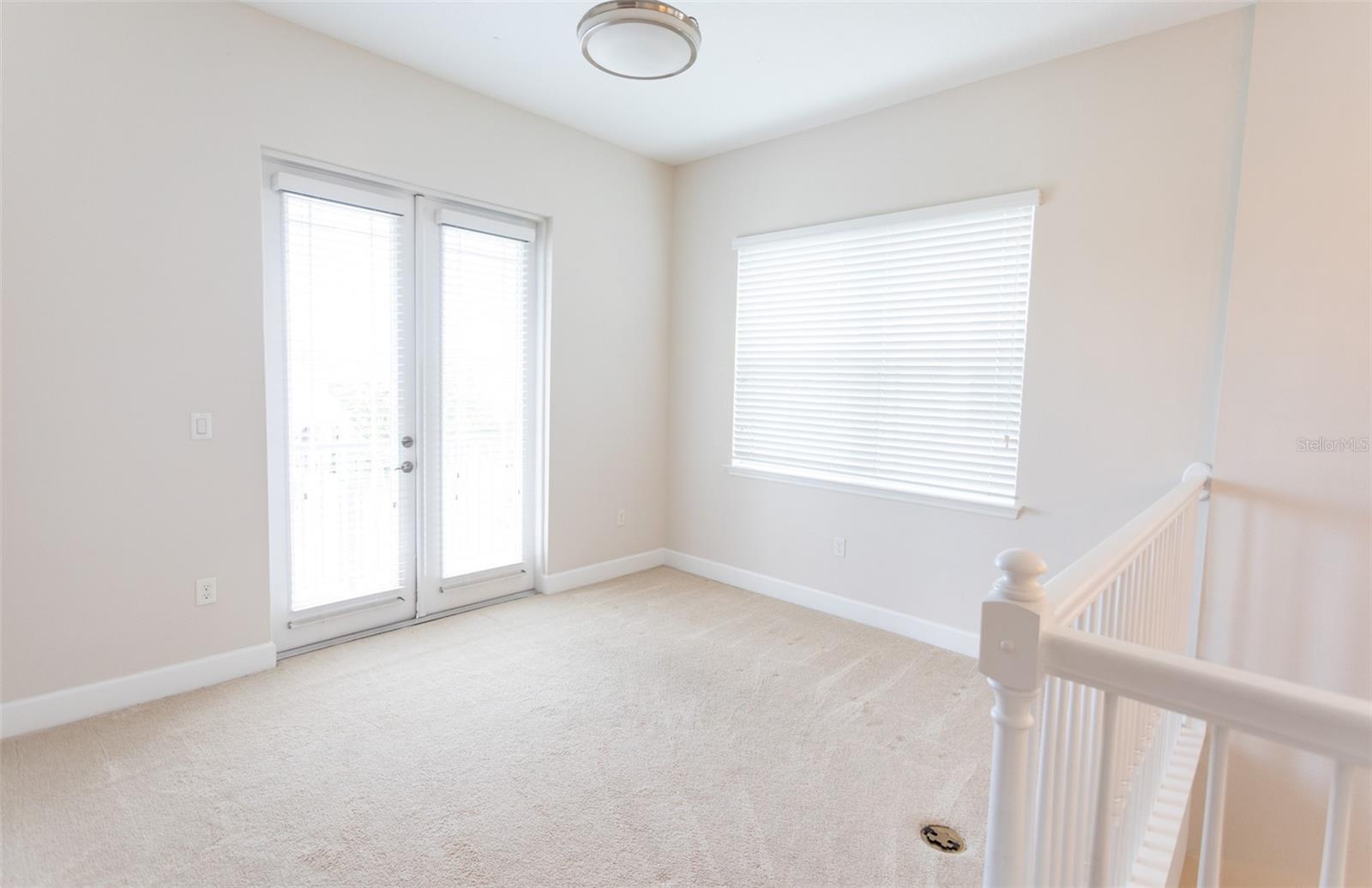 Image 21 of 39 For 8106 Laureate Boulevard