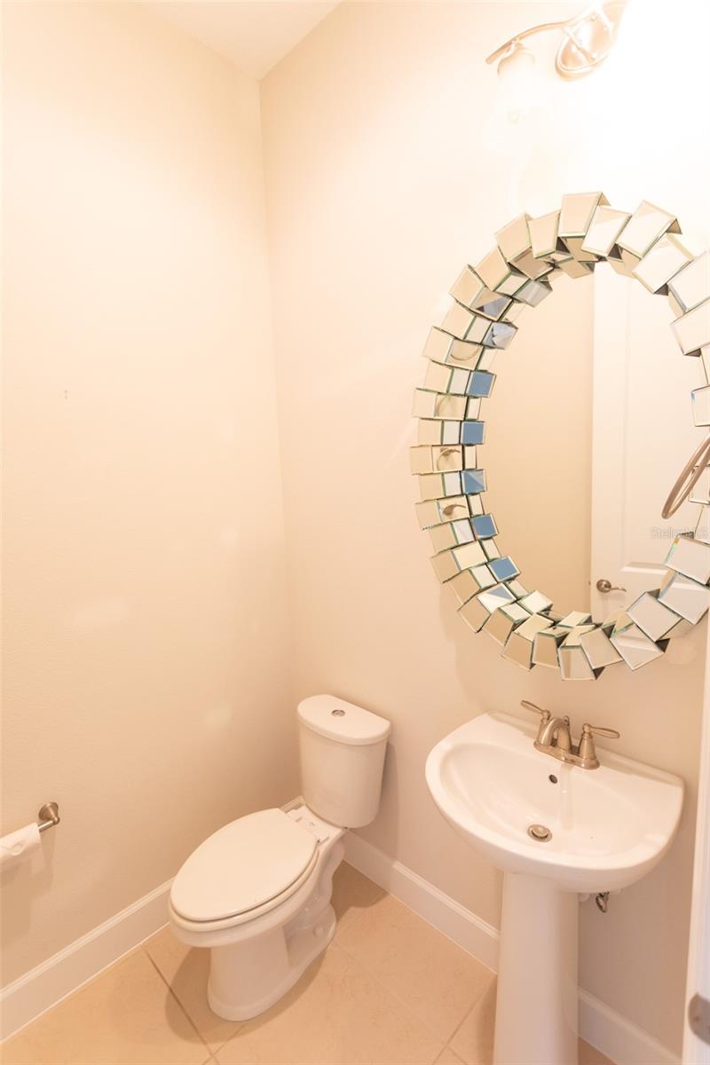 Image 24 of 39 For 8106 Laureate Boulevard