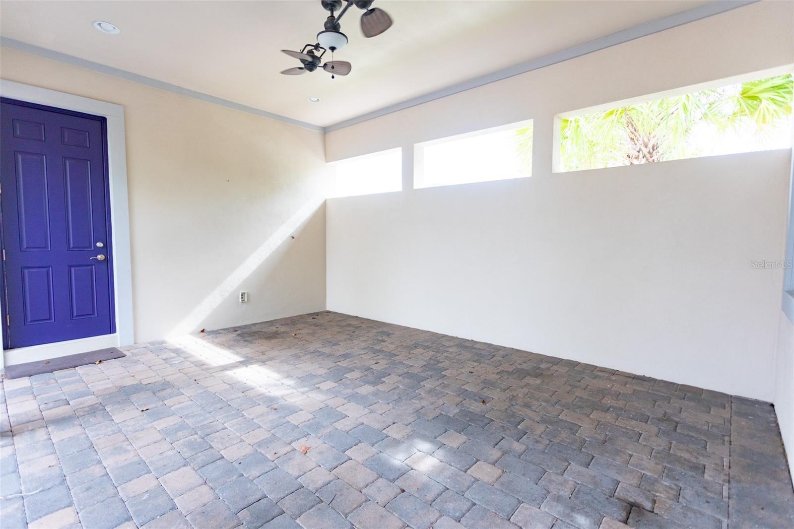 Image 27 of 39 For 8106 Laureate Boulevard