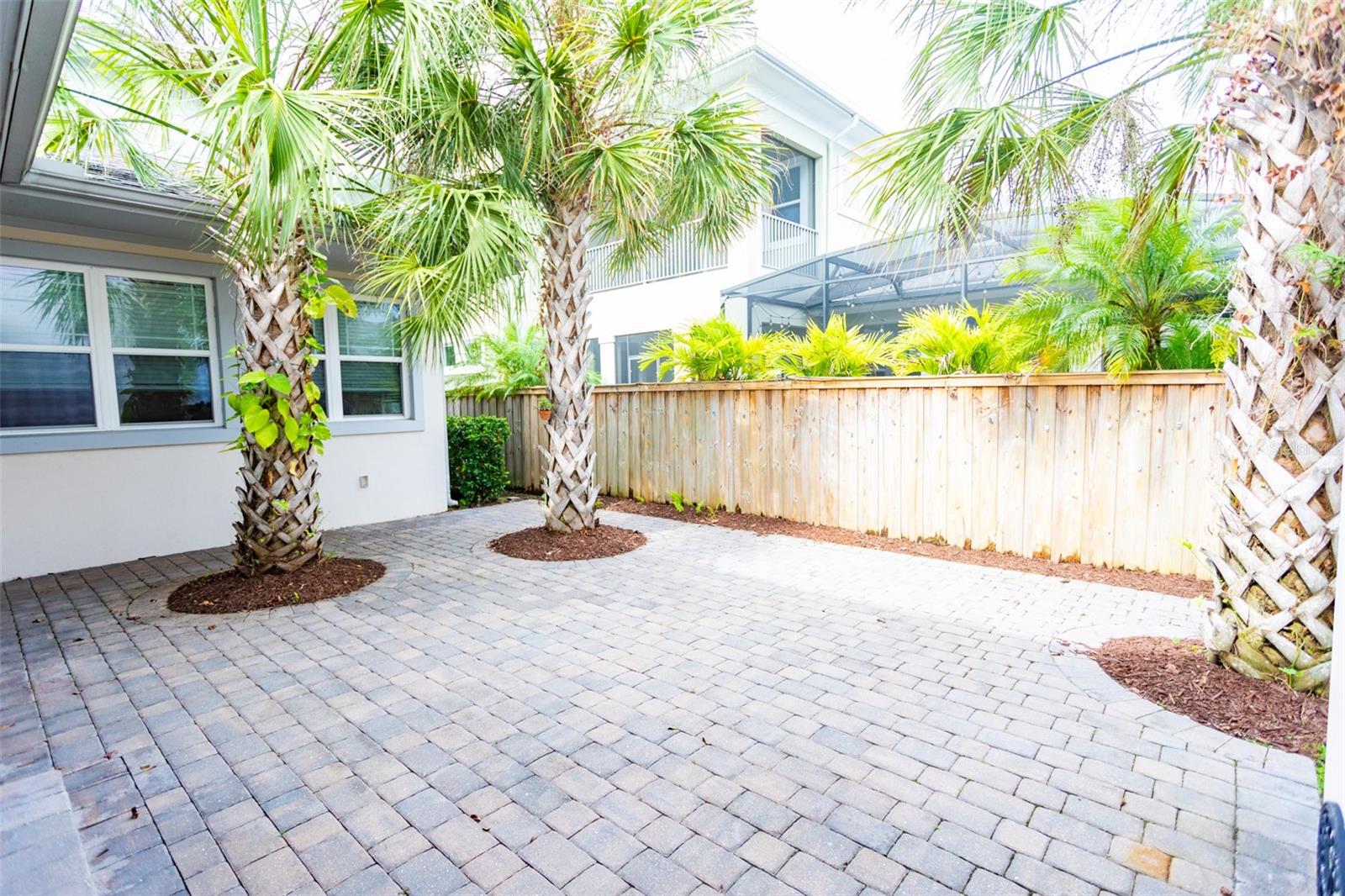 Image 29 of 39 For 8106 Laureate Boulevard