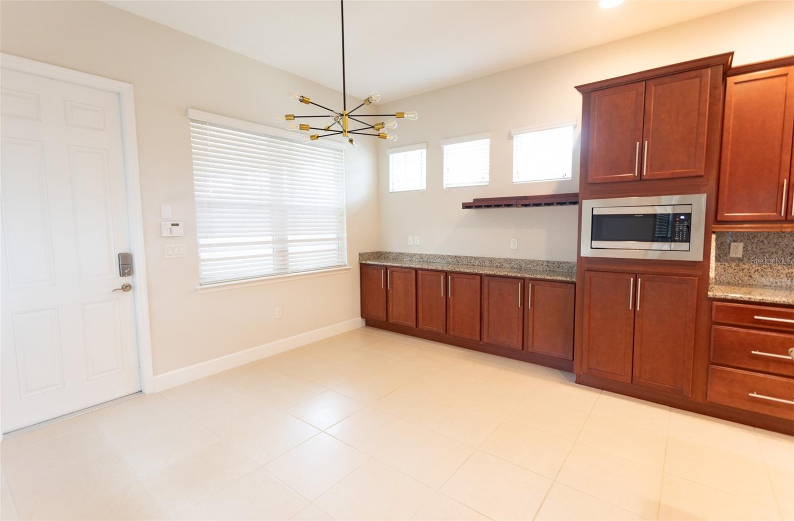 Image 9 of 39 For 8106 Laureate Boulevard