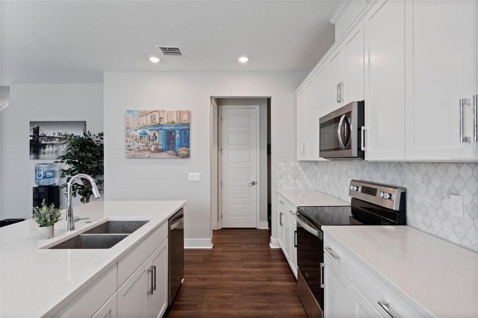 Image 14 of 35 For 14340 Braemar Street