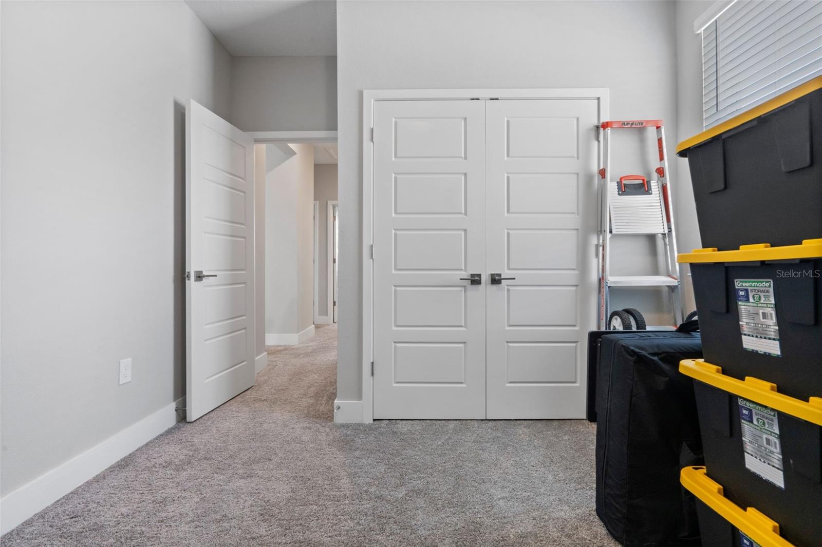 Image 22 of 35 For 14340 Braemar Street