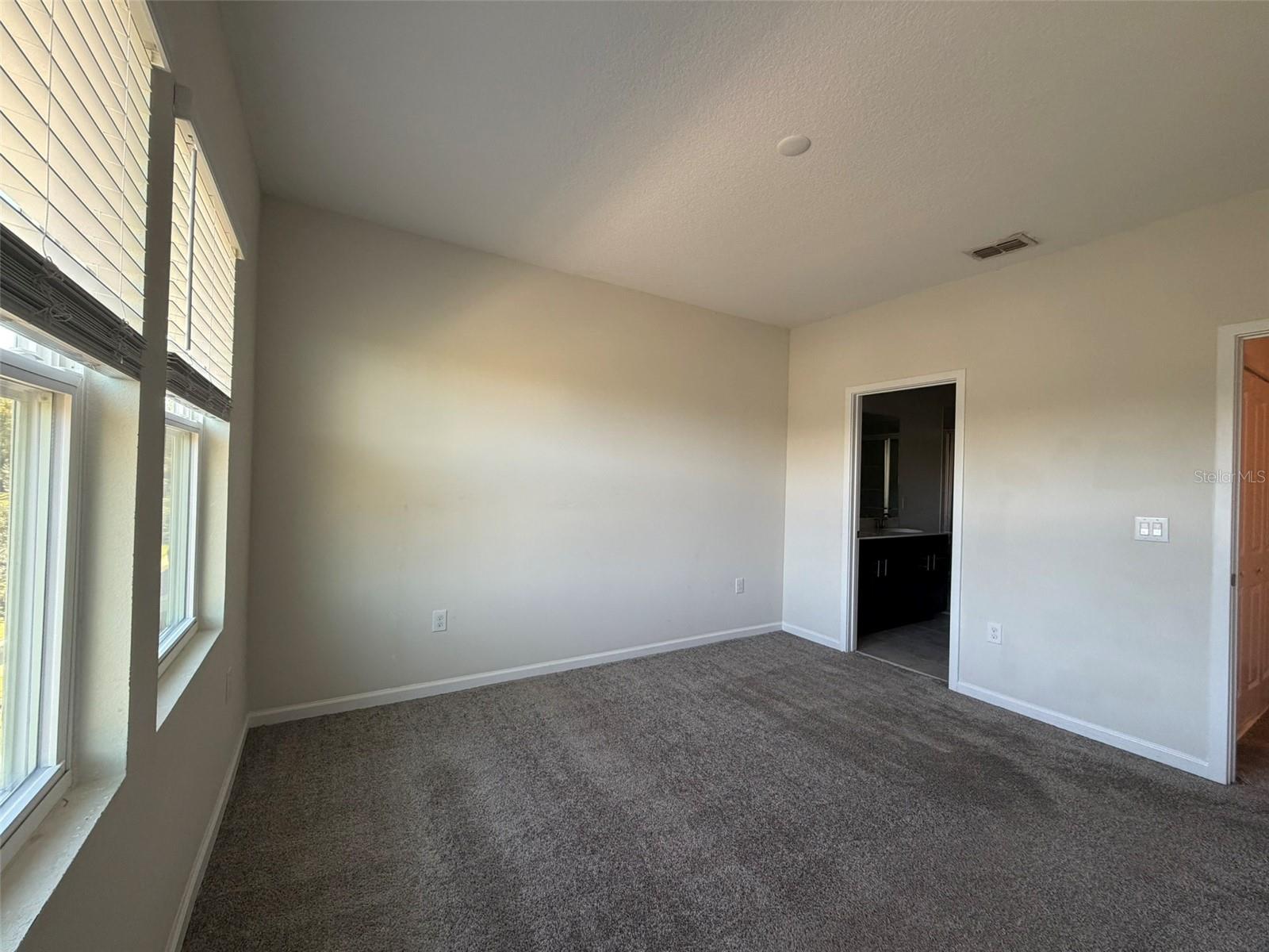 Image 17 of 34 For 9360 Tecumseh Drive