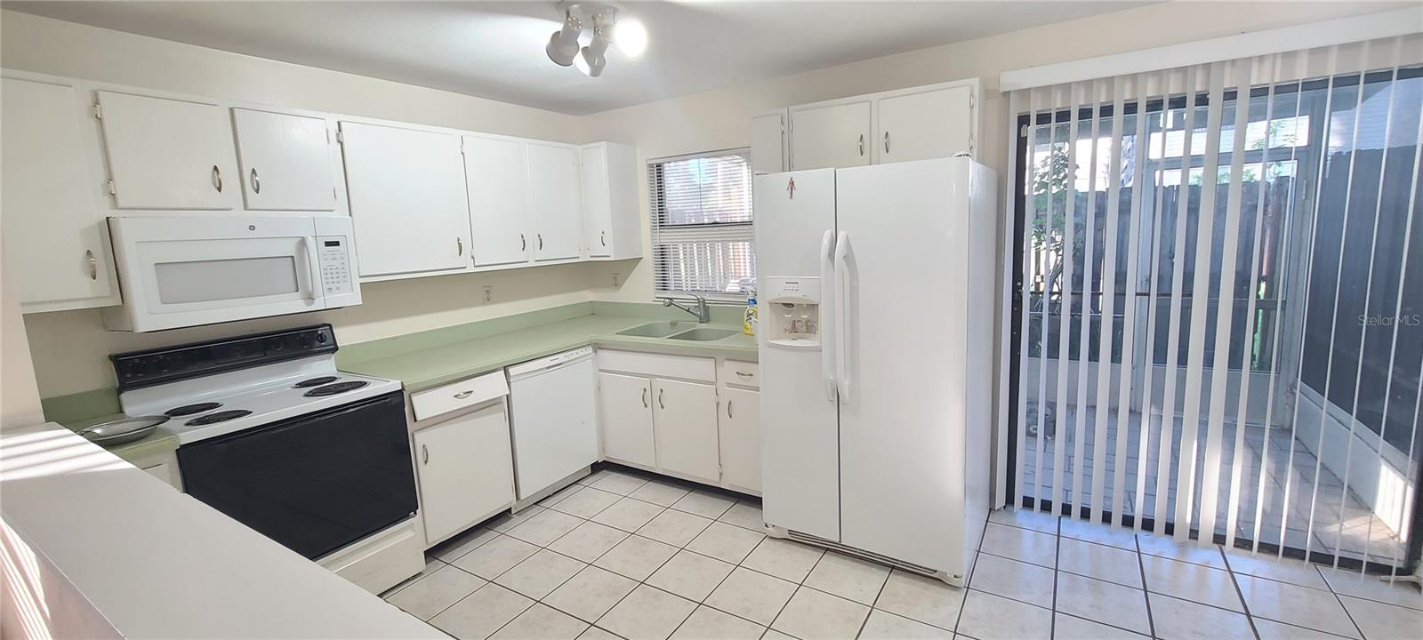 Image 3 of 34 For 980 Canal View Boulevard B1