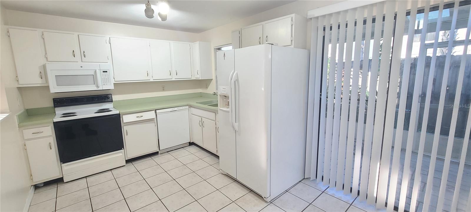 Image 7 of 34 For 980 Canal View Boulevard B1