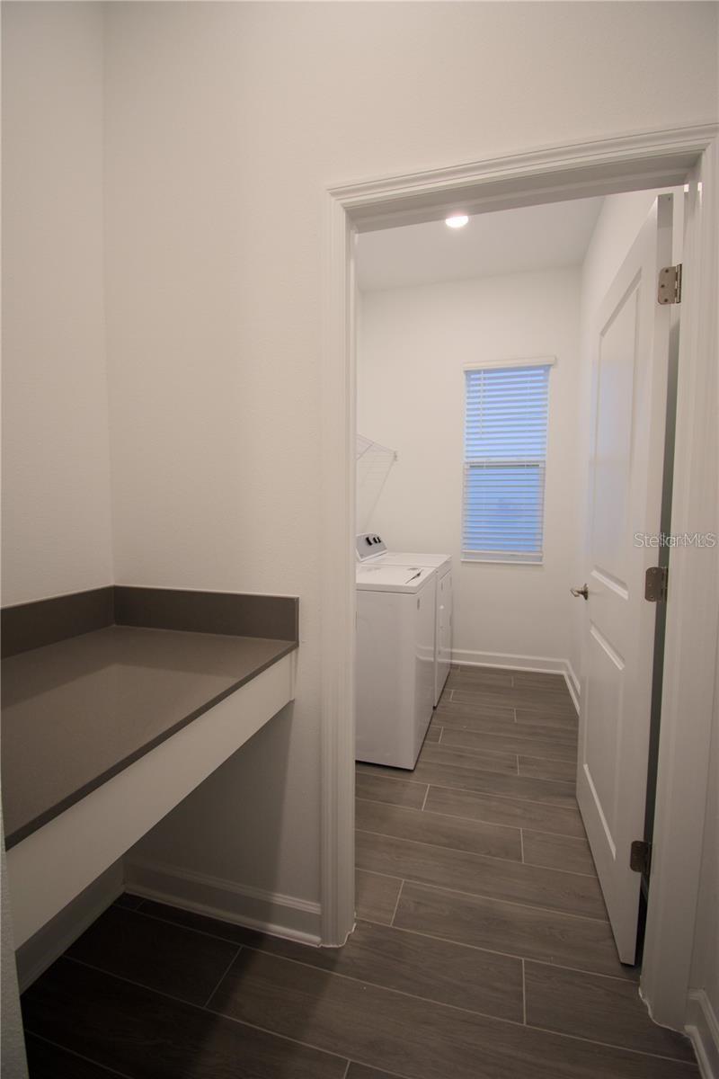 Image 13 of 43 For 10830 History Avenue