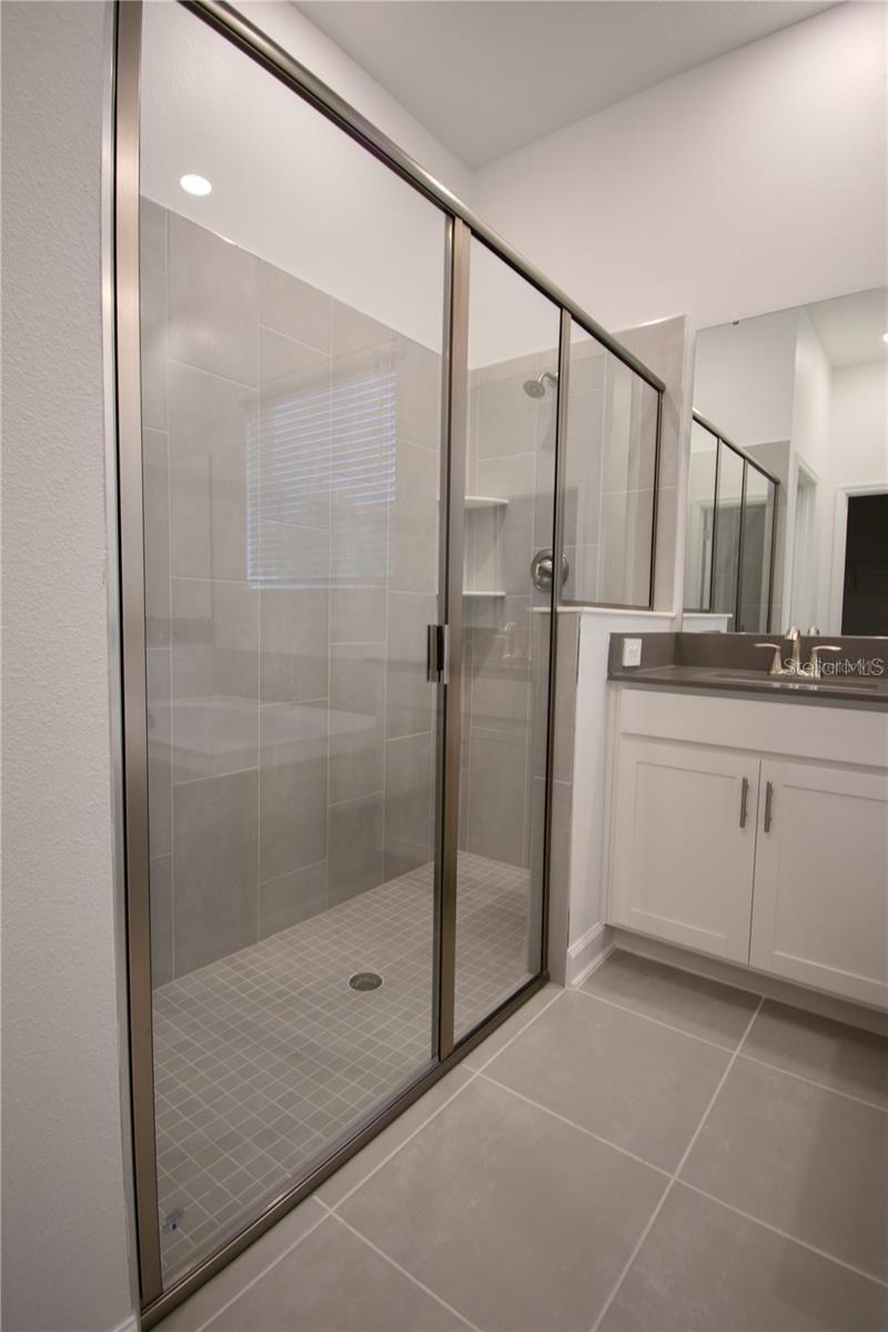 Image 27 of 43 For 10830 History Avenue