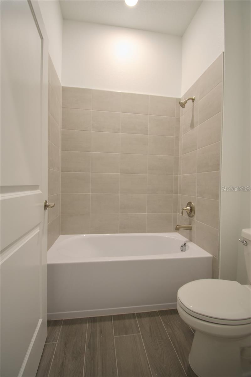 Image 30 of 43 For 10830 History Avenue