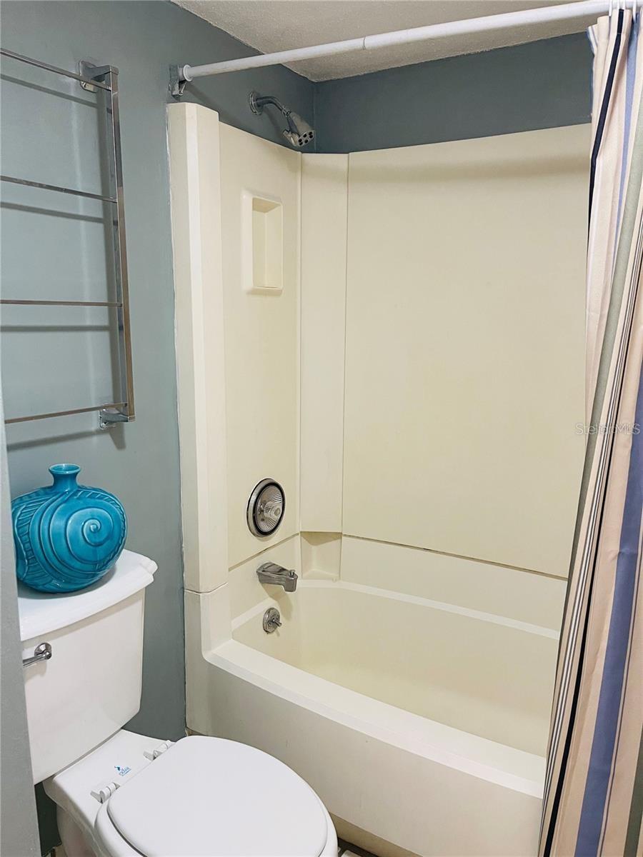 Image 9 of 9 For 2362 Burnway Road 2362