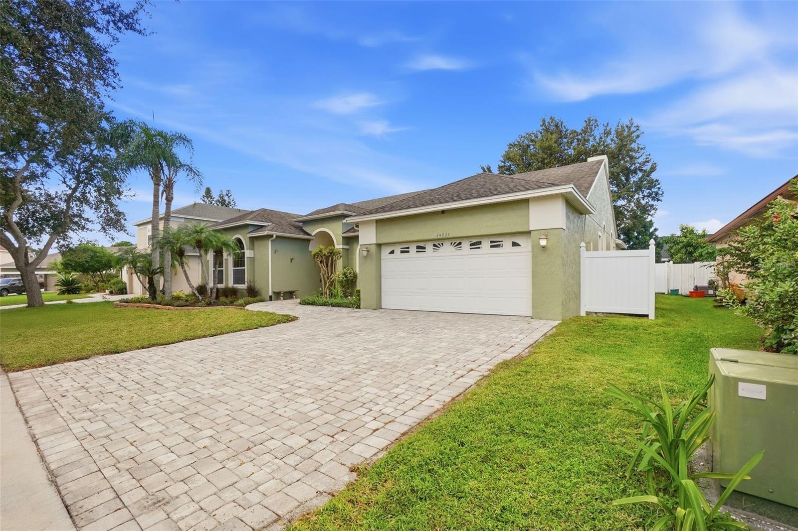 Image 3 of 32 For 14821 Oldham Drive