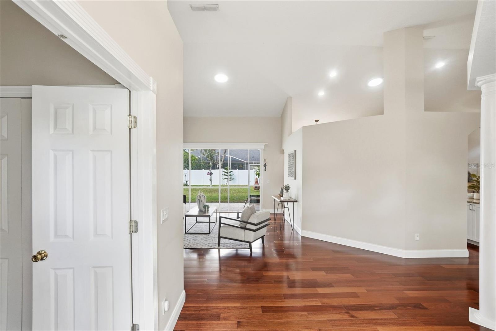 Image 4 of 32 For 14821 Oldham Drive