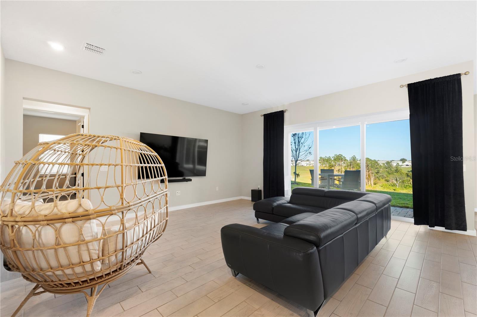 Image 12 of 59 For 15296 Willow Ridge Drive