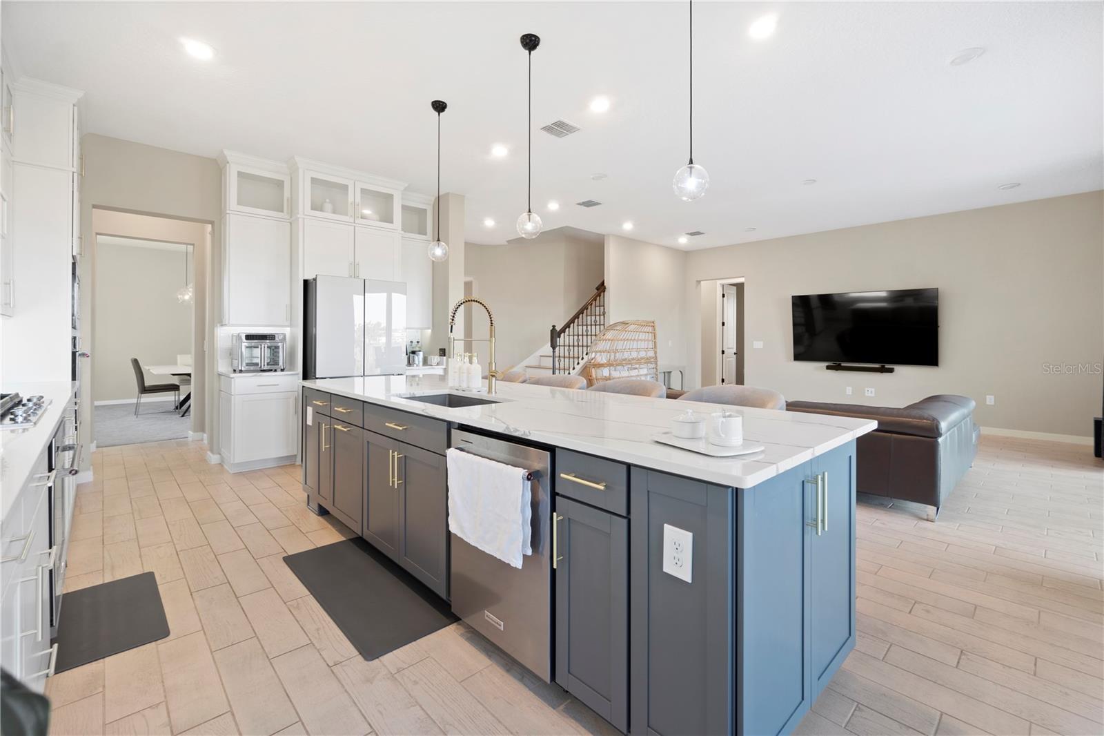 Image 18 of 59 For 15296 Willow Ridge Drive