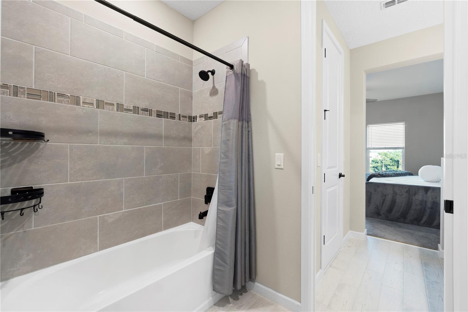 Image 33 of 59 For 15296 Willow Ridge Drive