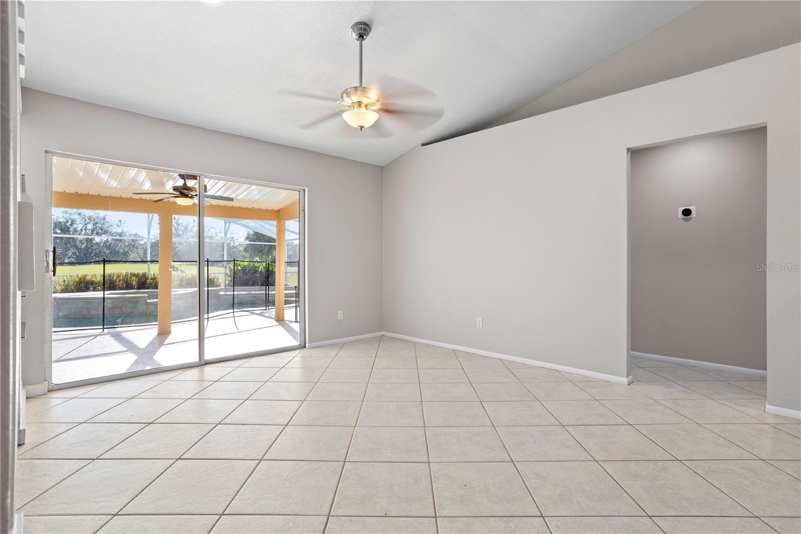 Image 12 of 20 For 982 Big Oaks Drive