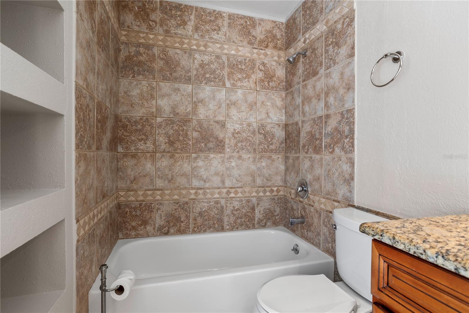 Image 15 of 20 For 982 Big Oaks Drive