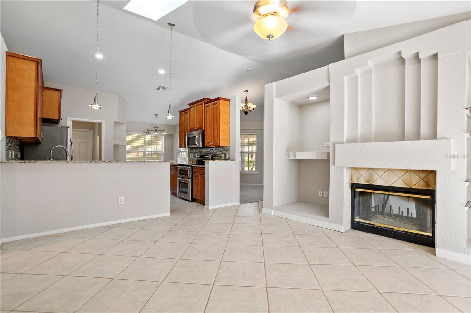 Image 6 of 20 For 982 Big Oaks Drive