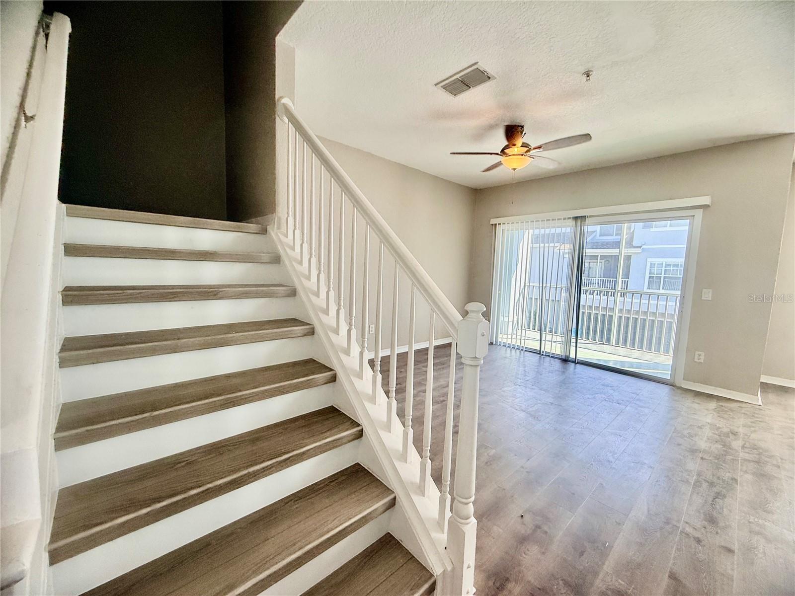 Image 16 of 31 For 2424 Grand Central Parkway 15