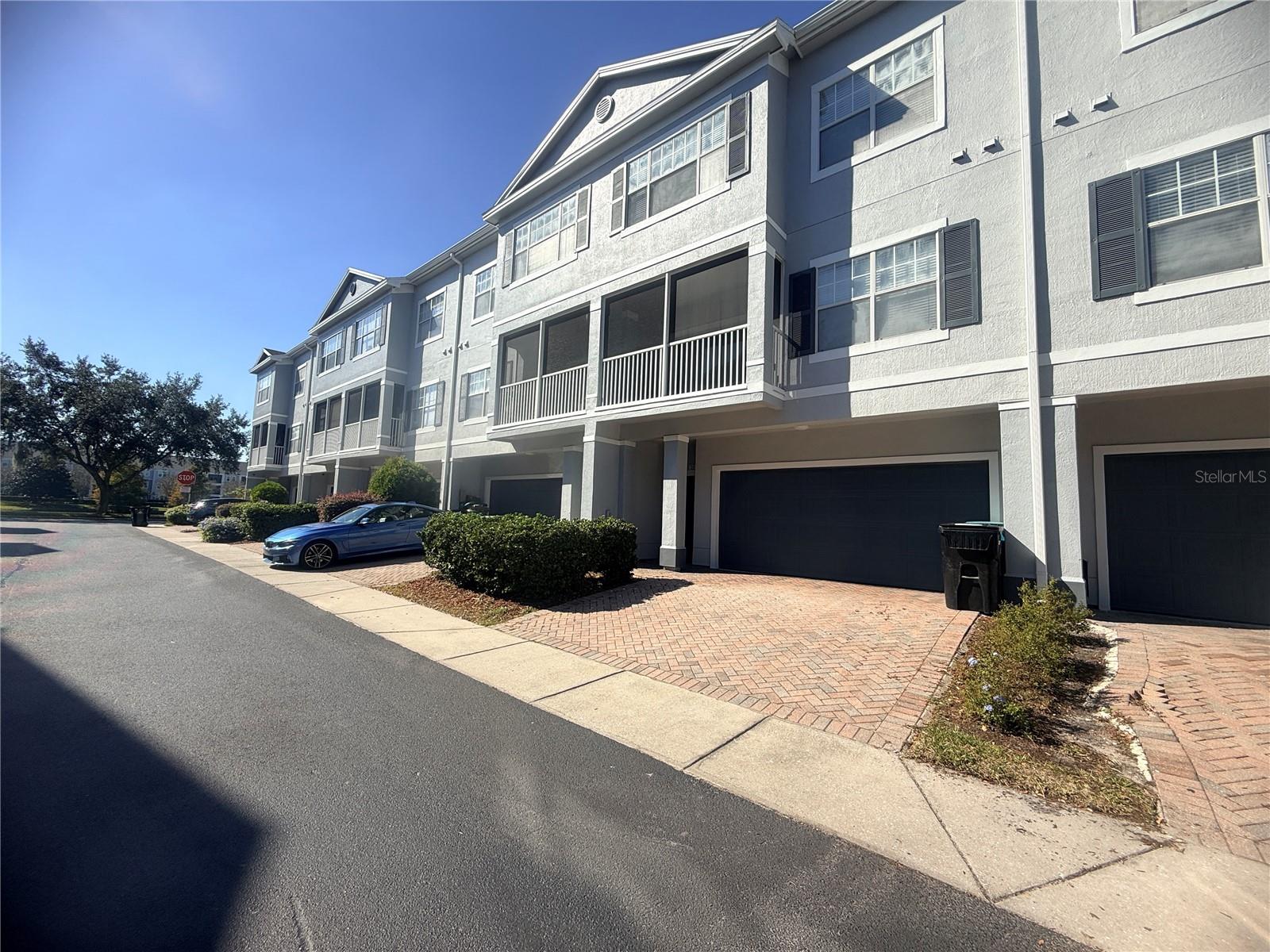 Image 2 of 31 For 2424 Grand Central Parkway 15