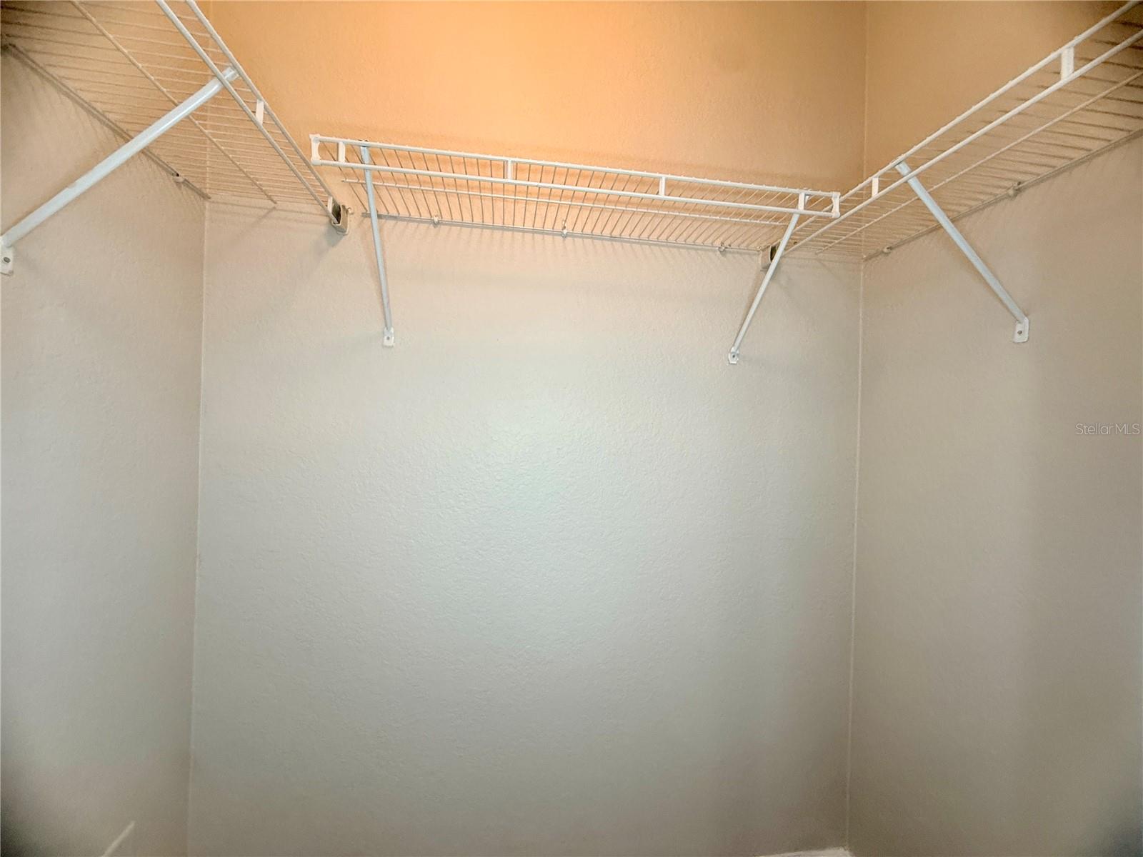 Image 21 of 31 For 2424 Grand Central Parkway 15