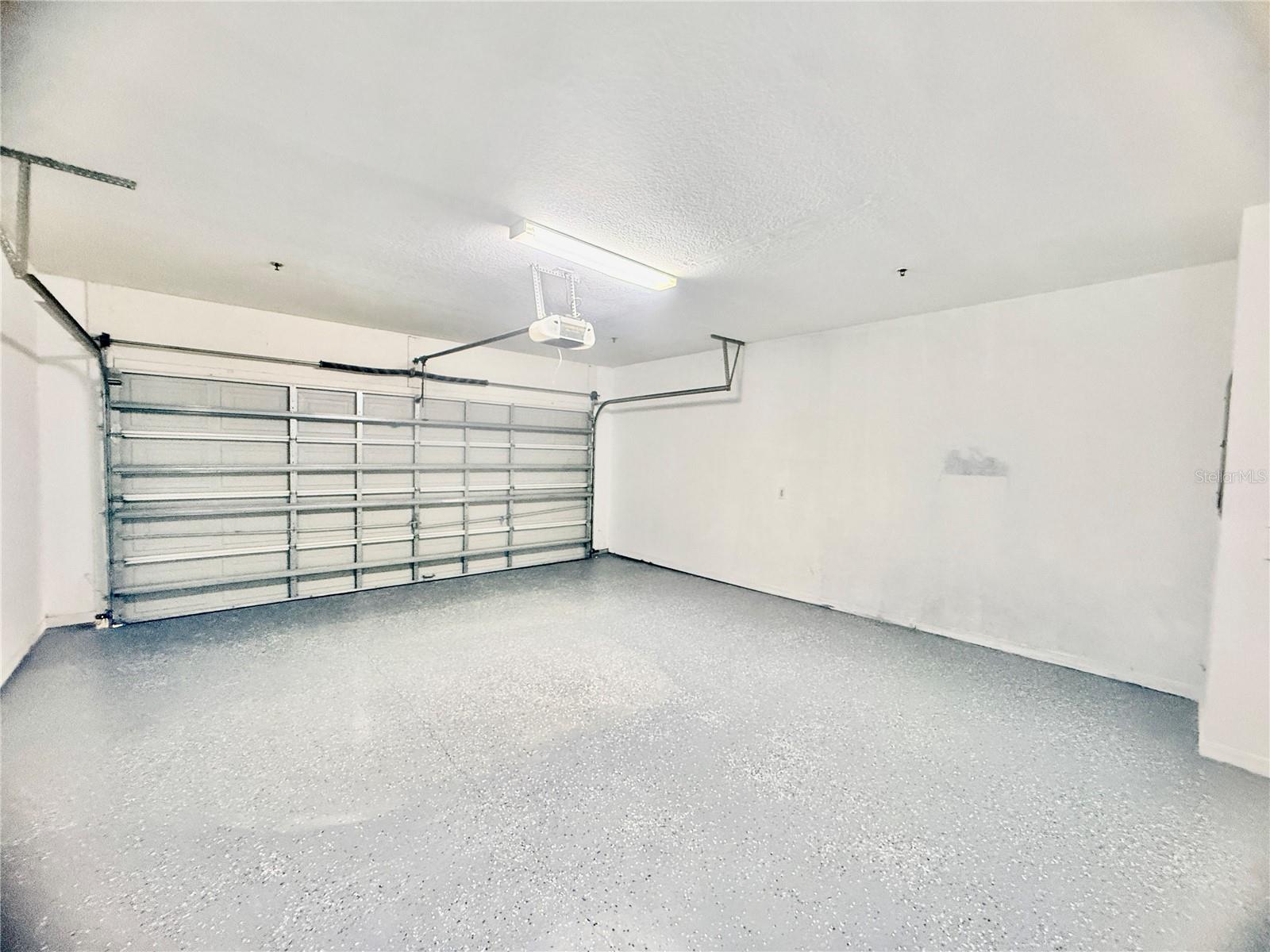 Image 24 of 31 For 2424 Grand Central Parkway 15