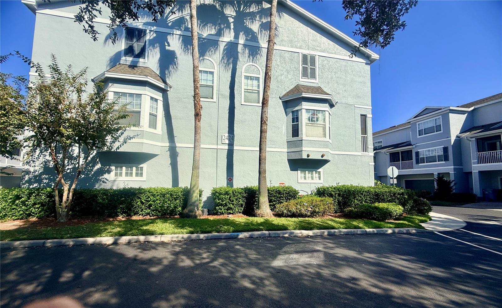 Image 25 of 31 For 2424 Grand Central Parkway 15