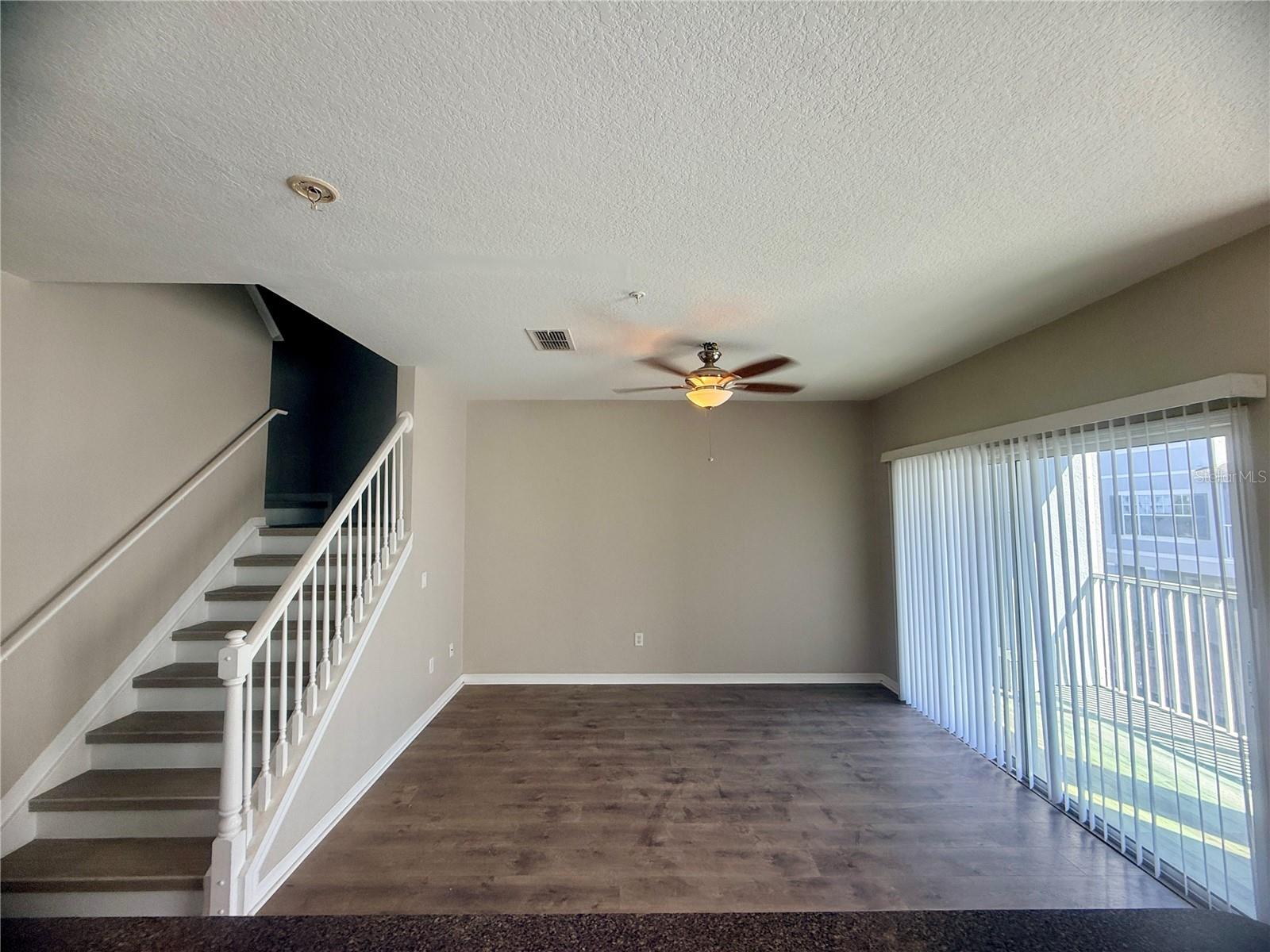 Image 9 of 31 For 2424 Grand Central Parkway 15