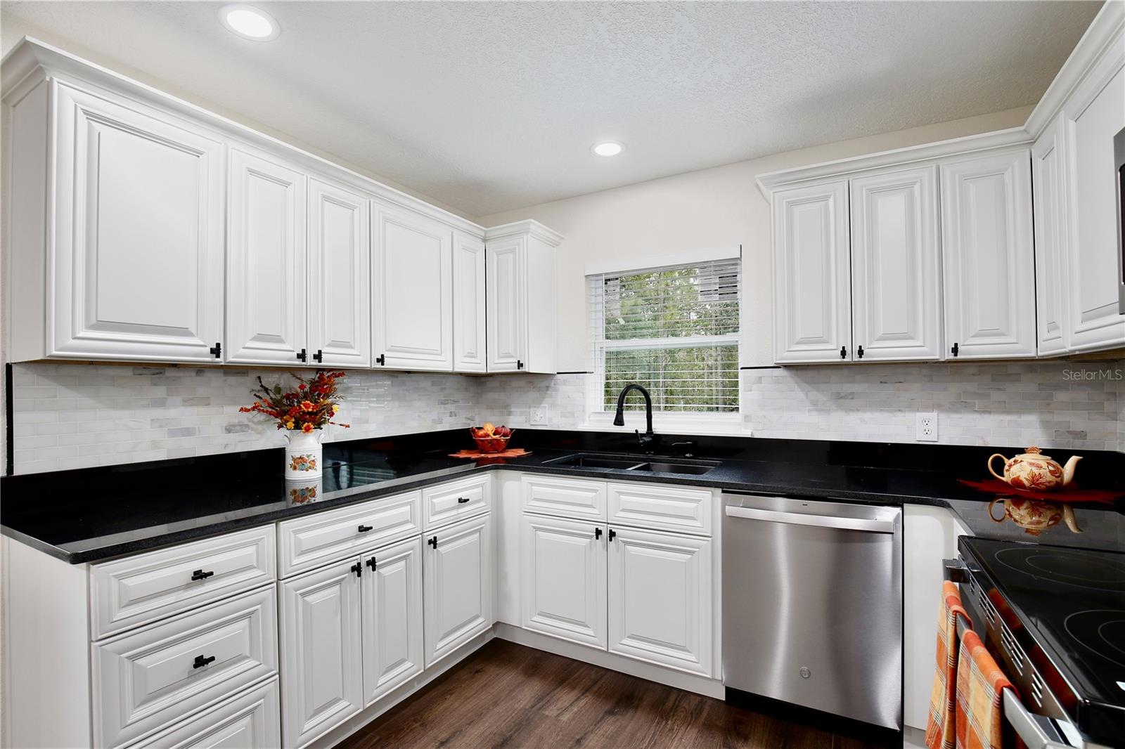 Image 12 of 39 For 1255 Flint Trail