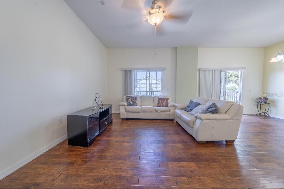 Image 10 of 22 For 6650 Goldenrod Road 123a