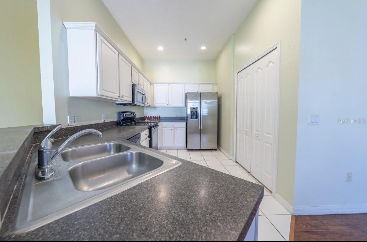 Image 13 of 22 For 6650 Goldenrod Road 123a