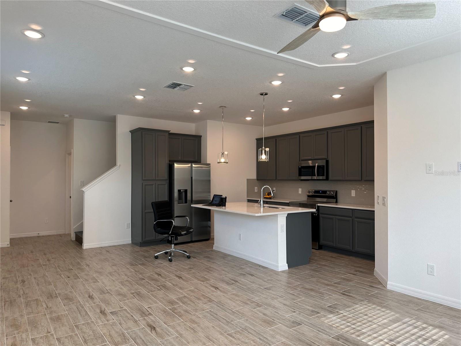 Image 4 of 28 For 7399 Mezzano Lane