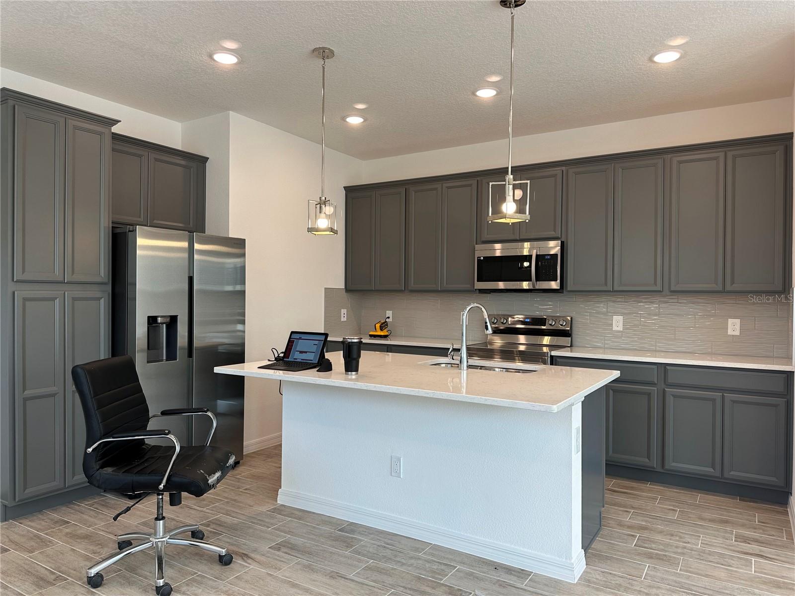 Image 5 of 28 For 7399 Mezzano Lane