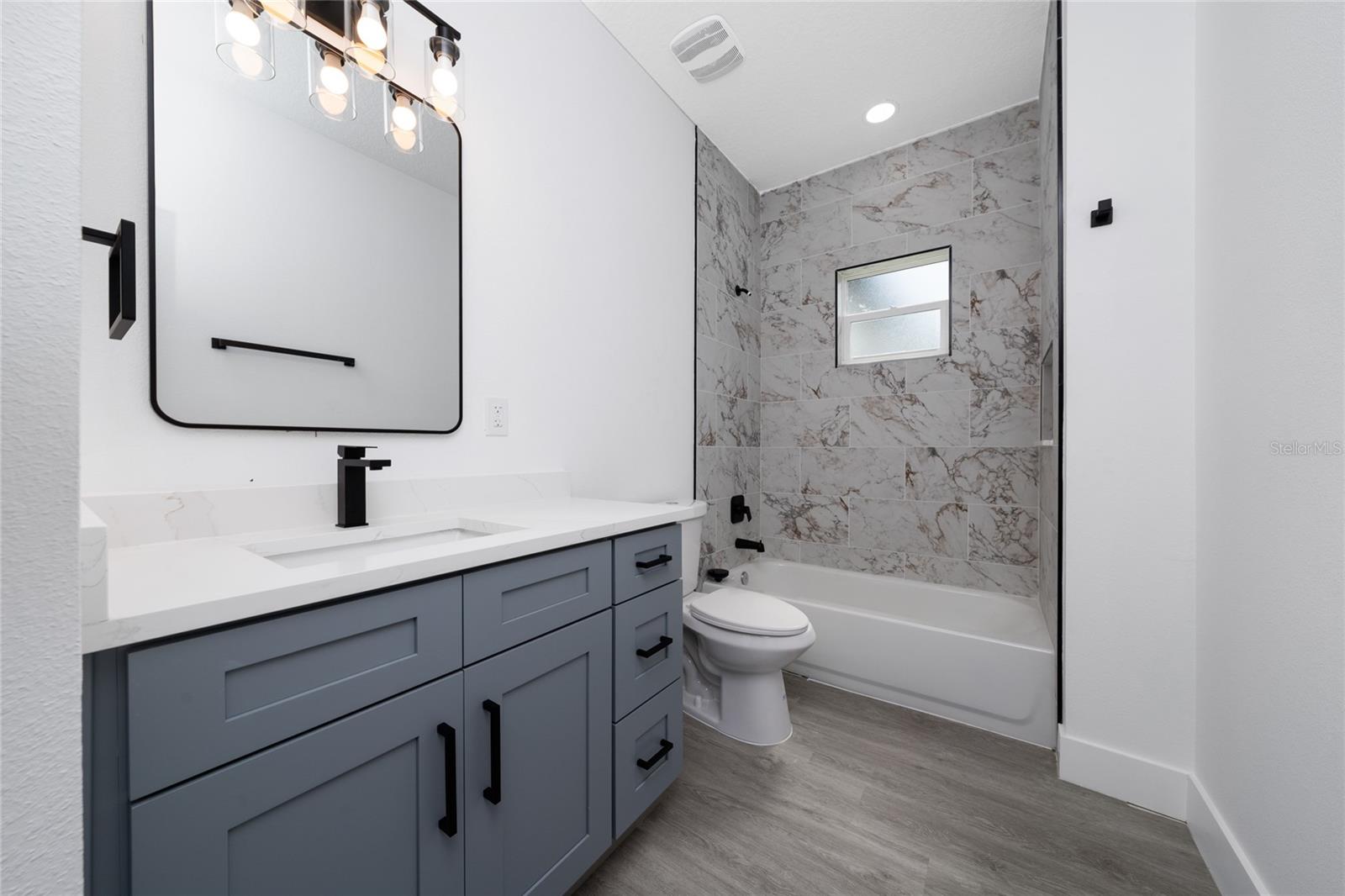 Image 22 of 37 For 3270 Framinghan Avenue Sw