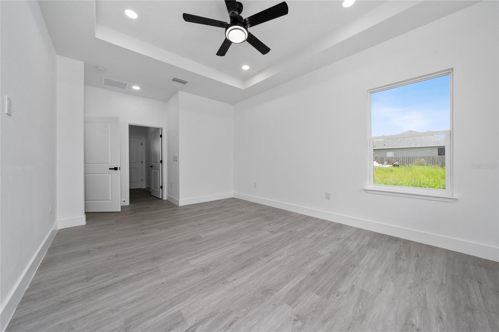 Image 25 of 37 For 3270 Framinghan Avenue Sw