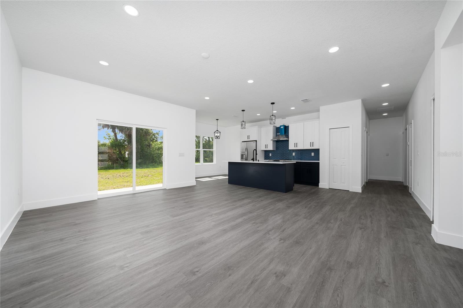 Image 8 of 37 For 3270 Framinghan Avenue Sw