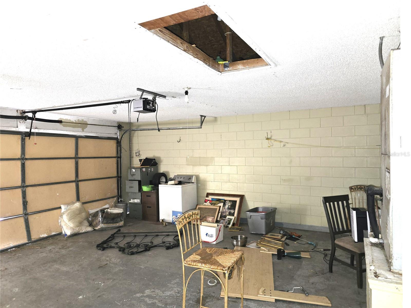 Image 12 of 34 For 8312 Fort Clinch Avenue