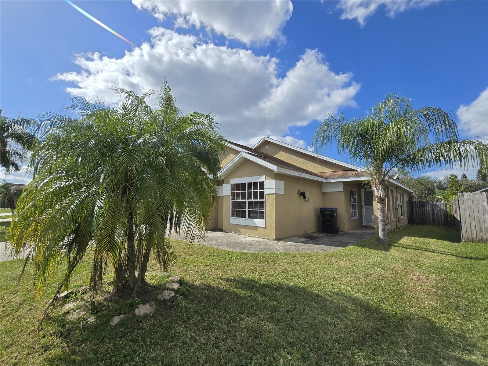 Image 2 of 34 For 8312 Fort Clinch Avenue