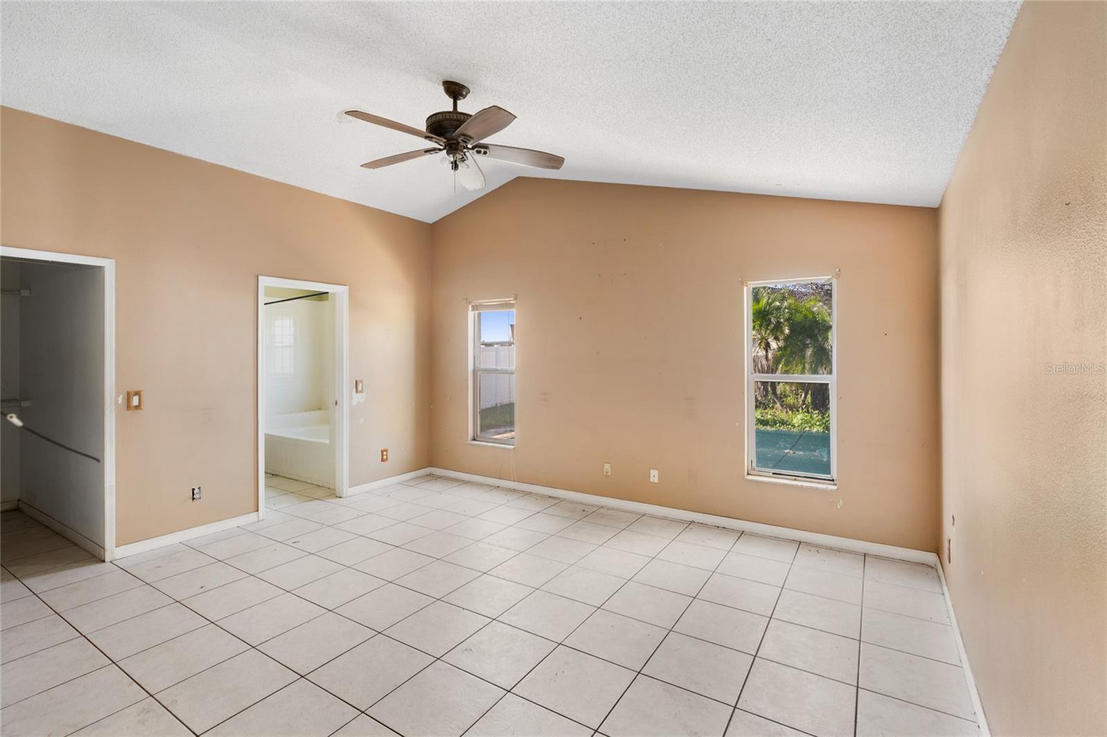 Image 23 of 34 For 8312 Fort Clinch Avenue