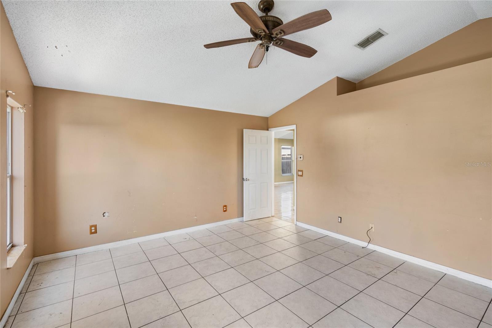 Image 24 of 34 For 8312 Fort Clinch Avenue