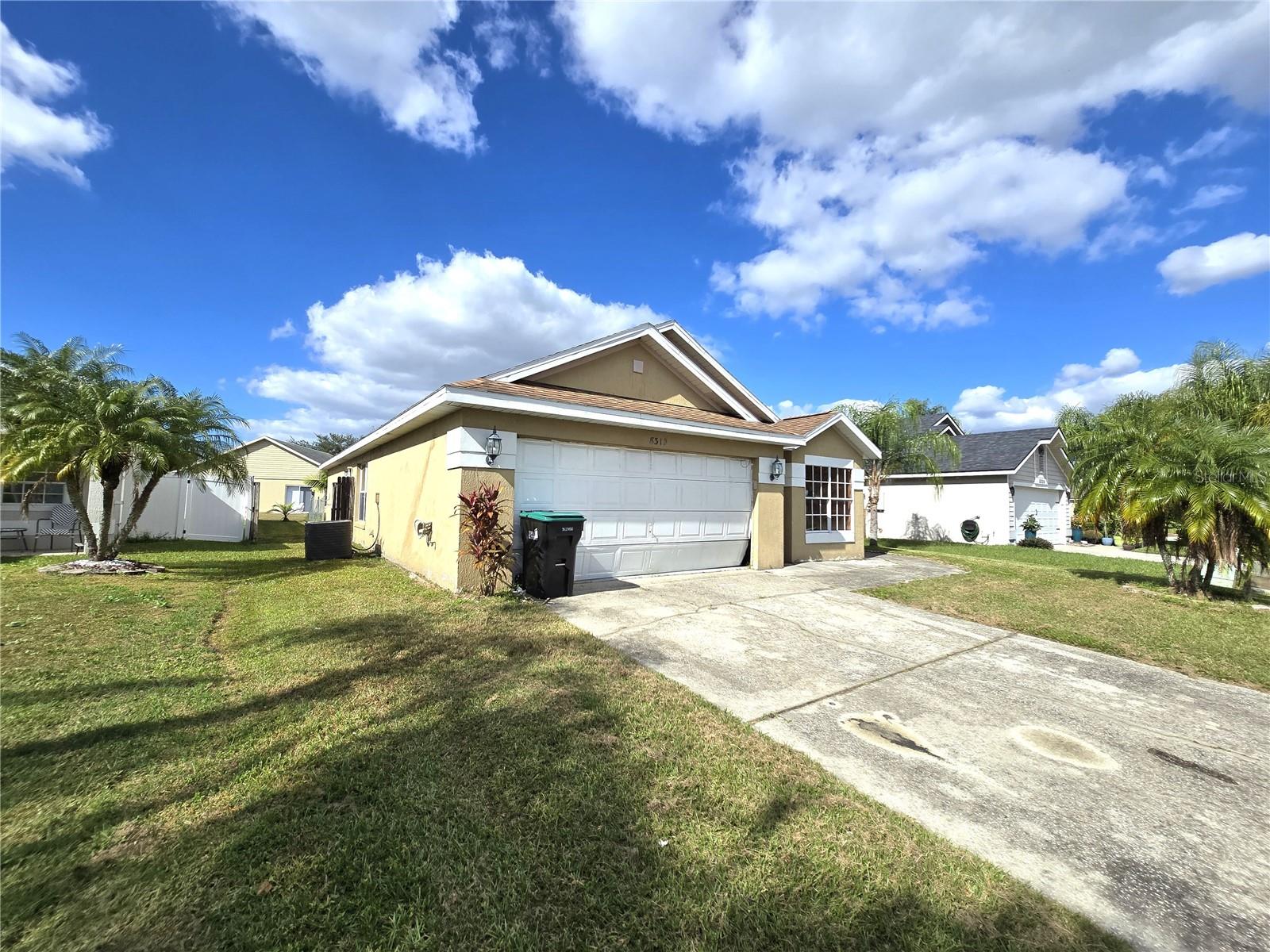 Image 3 of 34 For 8312 Fort Clinch Avenue