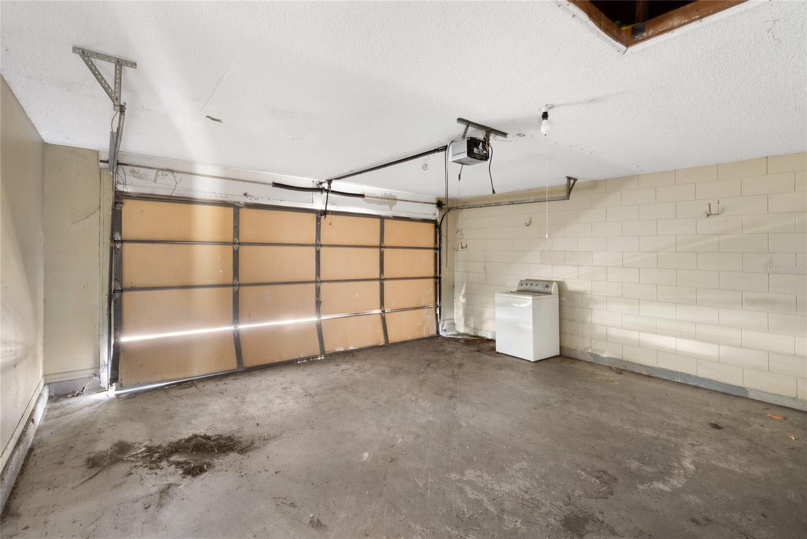 Image 30 of 34 For 8312 Fort Clinch Avenue