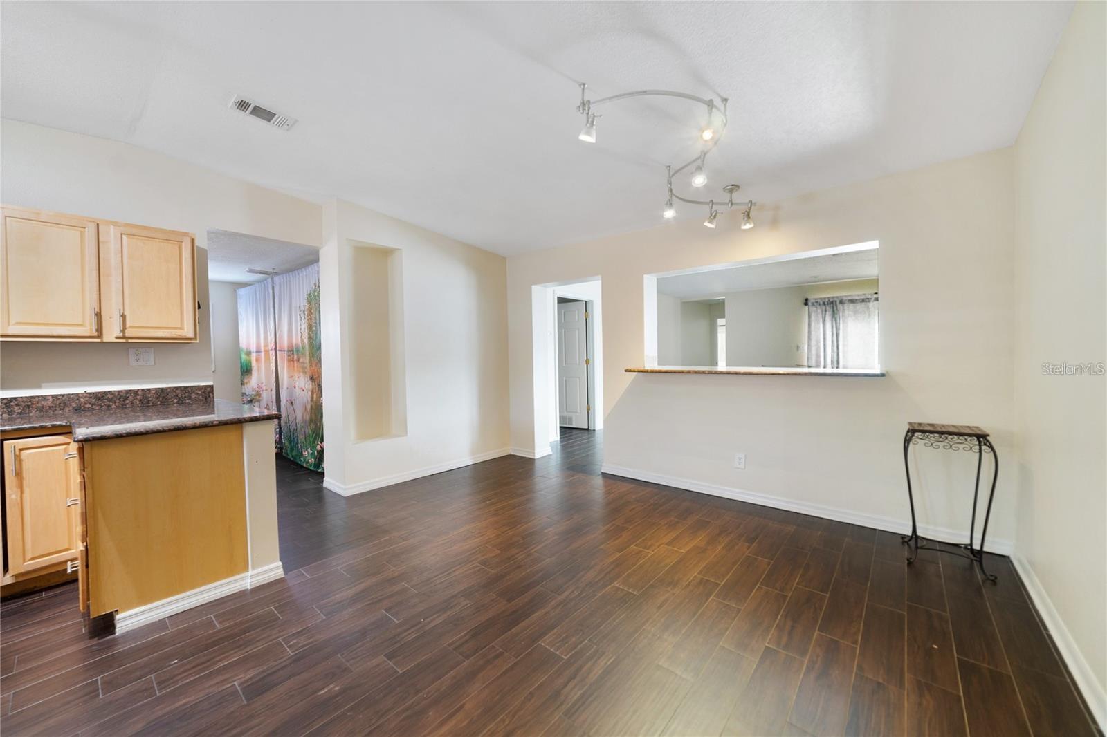 Image 14 of 40 For 33 Ortman Drive