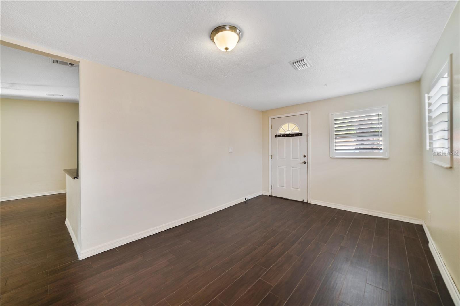 Image 9 of 40 For 33 Ortman Drive