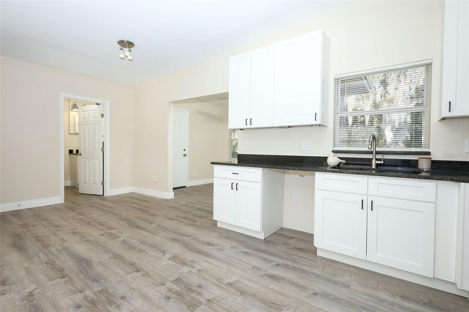 Image 10 of 38 For 5313 Bonnie Brae Circle